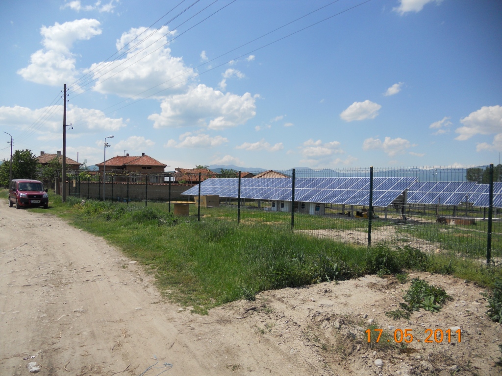 Фотоволтаична централа с мощност 77.76kWp.